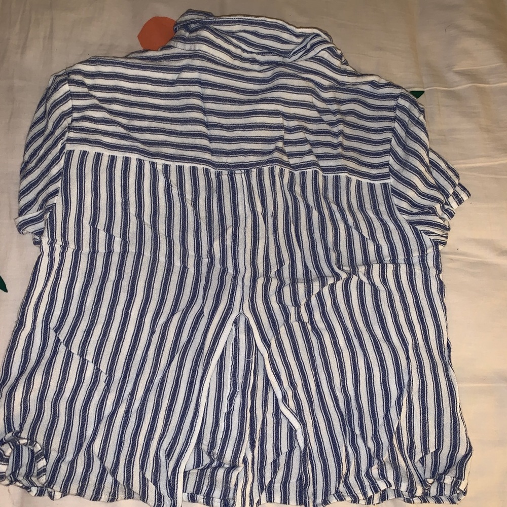Cropped button down - Picture 3 of 3